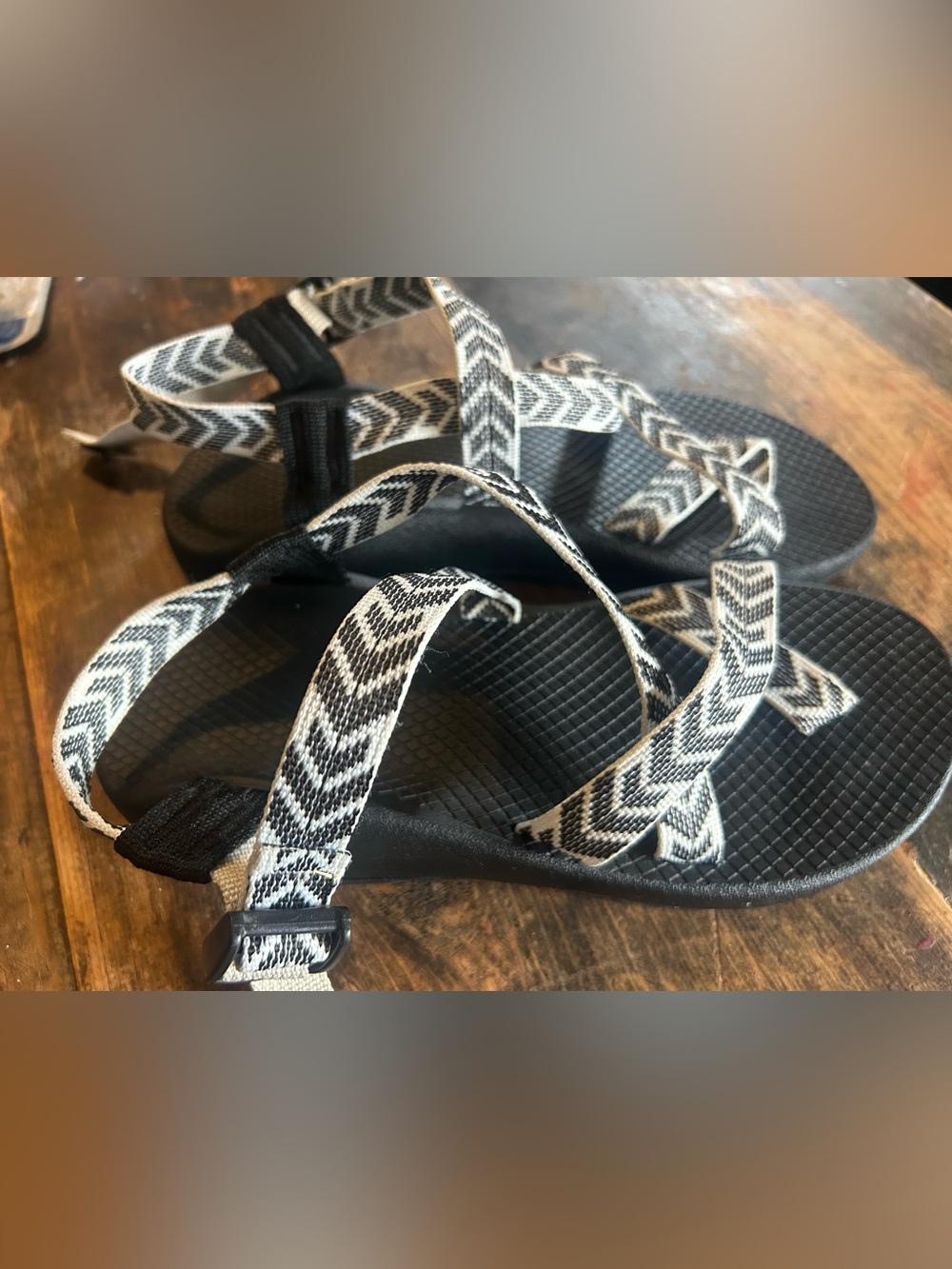 Chaco Z2 Classic Sport Women's Hiking Sandals Size 9 Trine Bow Black White